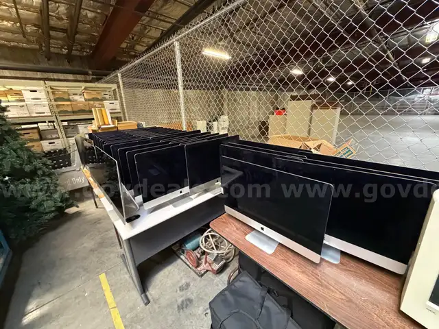 Lot of 45 iMacs (A2115)