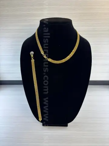 Necklace &#x26; Bracelet Pair (Marked: ITALY 750)