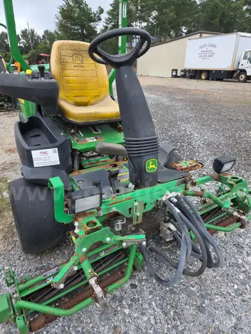 John Deere 2500B Fairway Mower