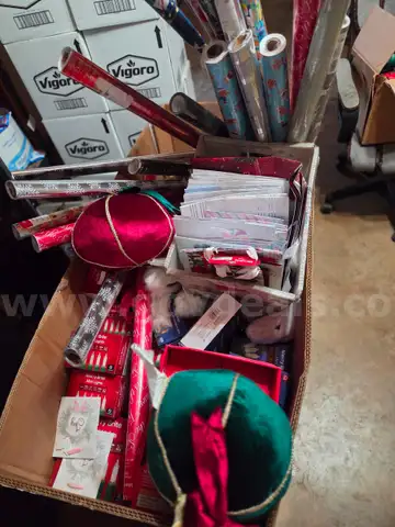 Large Christmas Holiday Supply Lot &#x2013; Gift Bags, Wrapping Paper, D&#xE9;cor, Tags, Ornaments, Lights, Timers &#x2013; Mixed Retail Ov