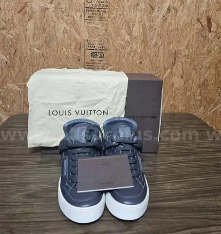 Estate Sale &#x2013; Rare Kanye West x Louis Vuitton Anthracite LV Sneakers &#x2013; Size 5.5