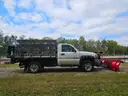 2004 GMC Sierra 2500 HD with Snow Plow