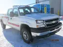 2006 Chevrolet Silverado 3500 4WD CREW CAB PICKUP TRUCK 4-DR - 6.0L V8 OHV 16V