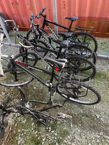 4 Cannondale bikes + 1 Frame
