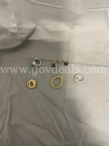 Lot of 29 Jewelry Items