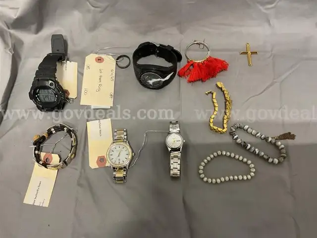 Lot of 42 Jewelry Item