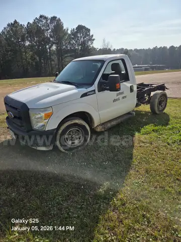 2014 Ford F-250 SD XL 2WD NO BED. WE HVE TITLE