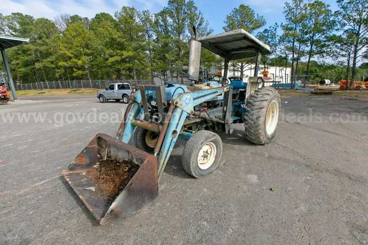 1996 Ford New Holland 4630 Farm Tractor