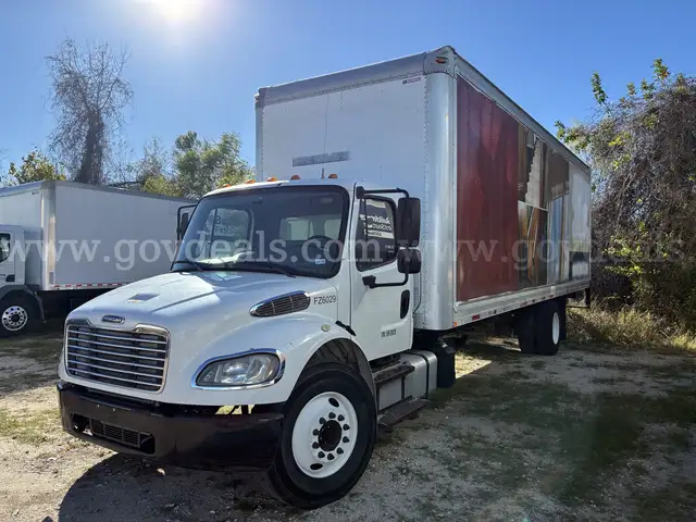 2014 Freightliner M2 106 S/A Box Truck