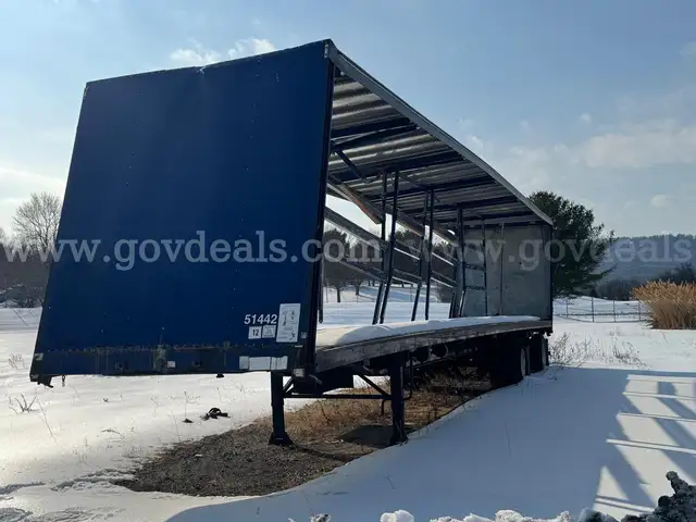 2017 Clark CFBT T/A Curtain Side Trailer