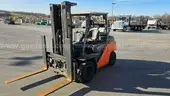 2016 Toyota 8FG35U Pneumatic Tire Forklift