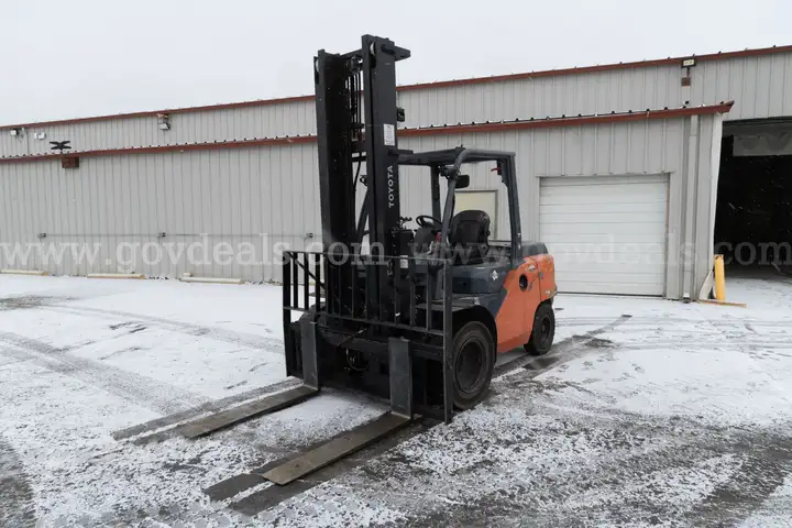 2018 Toyota 8FD45U Pneumatic Tire Forklift