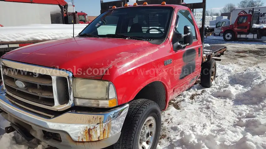 2003 Ford F-250 4x4 Flatbed Truck - Inoperable