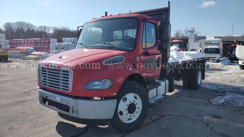 2016 Freightliner M2 106 S/A Flatbed Truck