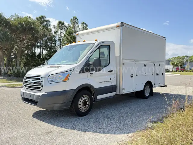 2018 Ford Transit 350 HD Box Truck