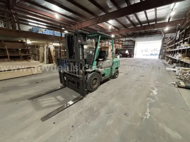 1998 Mitsubishi FD40D Pneumatic Tire Forklift