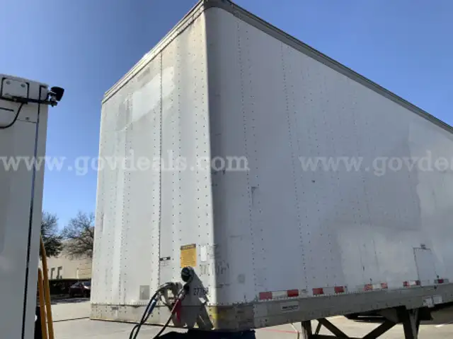 2001 Fruehauf T/A Enclosed Trailer