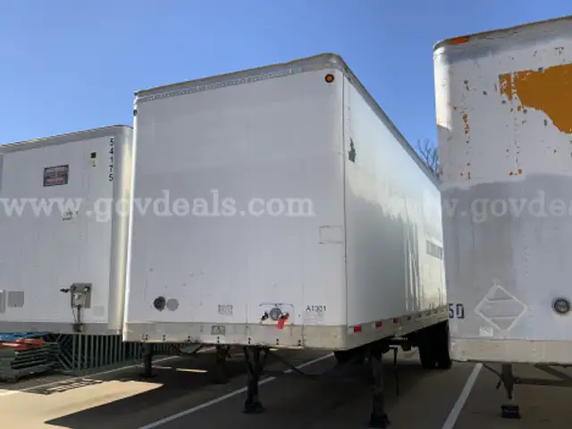 2002 Trailmobile S/A Enclosed Trailer