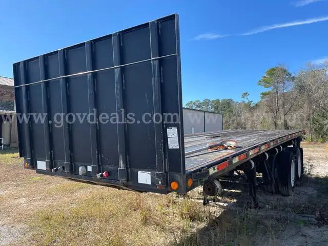 2016 Clark CFBT T/A Flatbed Trailer