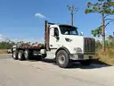 2015 Peterbilt 567 Tri/A Flatbed Truck