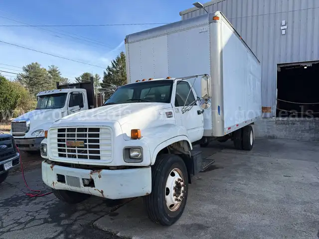 1999 GMC C6500 S/A Box Truck w/ Attic-Matic Insulation System