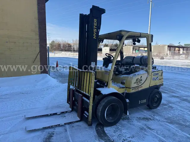 2015 Hyster H80FT Pneumatic Tire Forklift