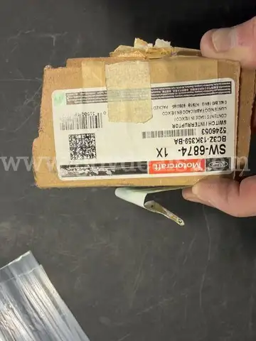 Lot of four (4) Ford Switches/Interruptor