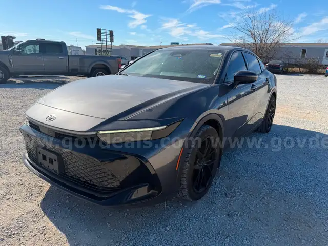 Impounded 2023 Toyota Crown Limited AWD