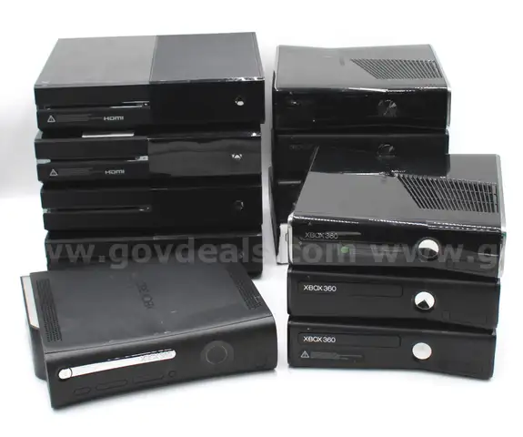 Lot of 12 Microsoft Xbox Consoles