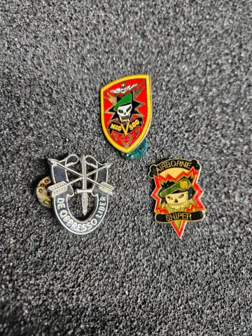 Lot of (3) Post-Vietnam U.S. Special Operations & Airborne Beret Pins