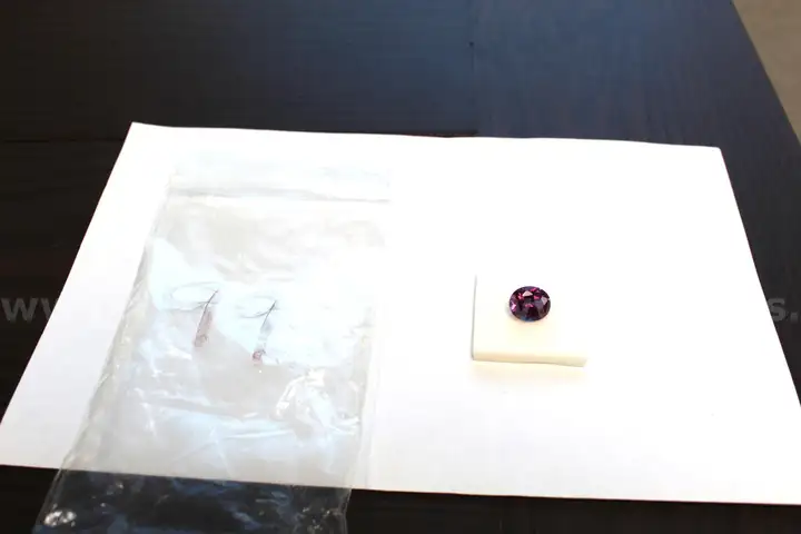 Burma Violet Spinel &#x2013; 4.46 Carats Oval Cut AAA Natural