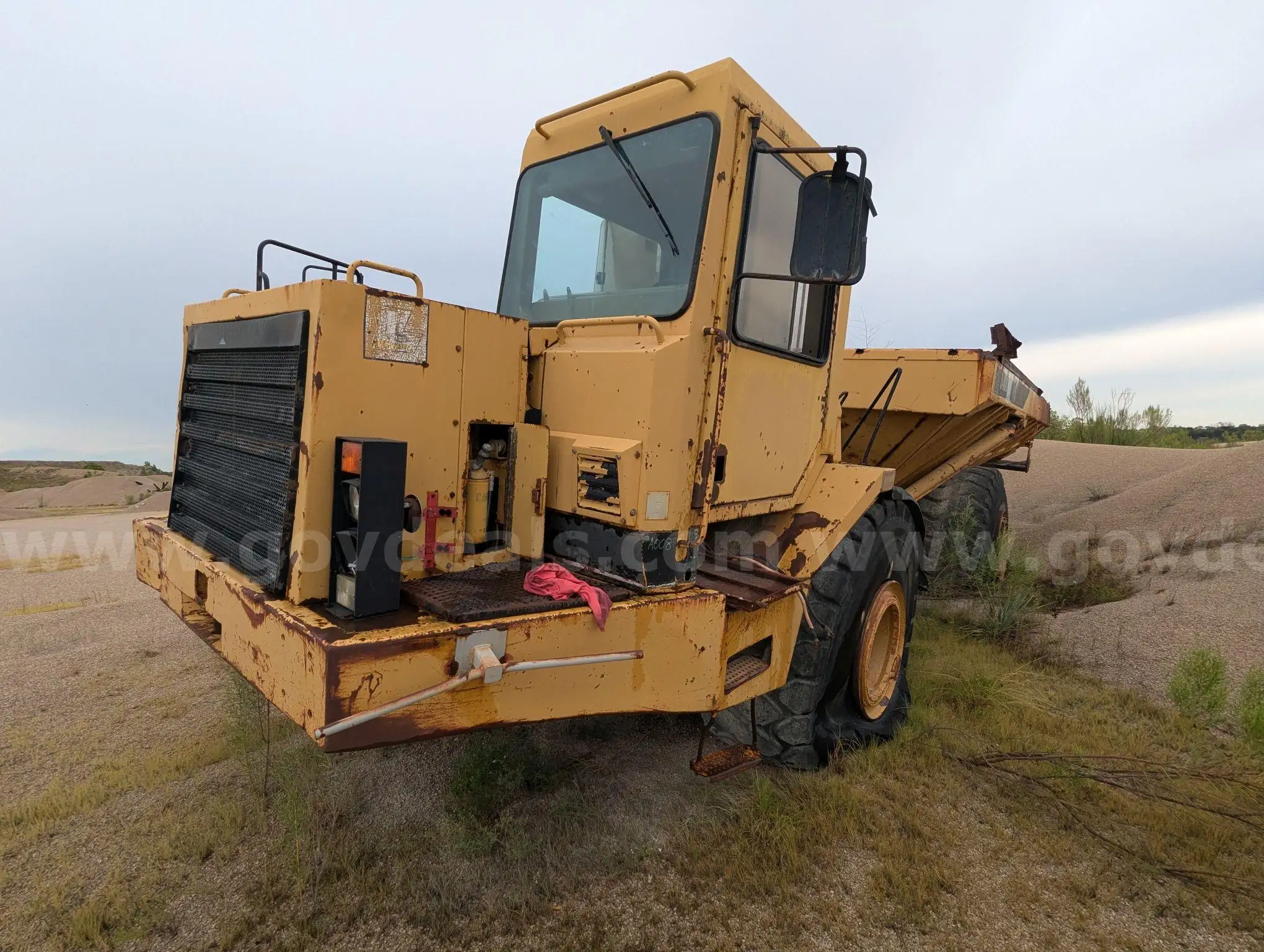 Photo of a 1995 Caterpillar D400D