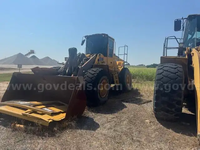 2001 Volvo L150D 4WD Articulated Wheel Tractor