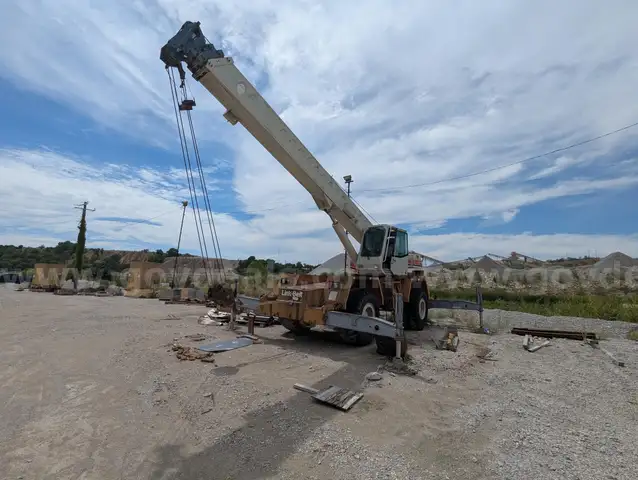 1993 Link Belt RTC8030 4x4x4 Rough Terrain Hydraulic Crane