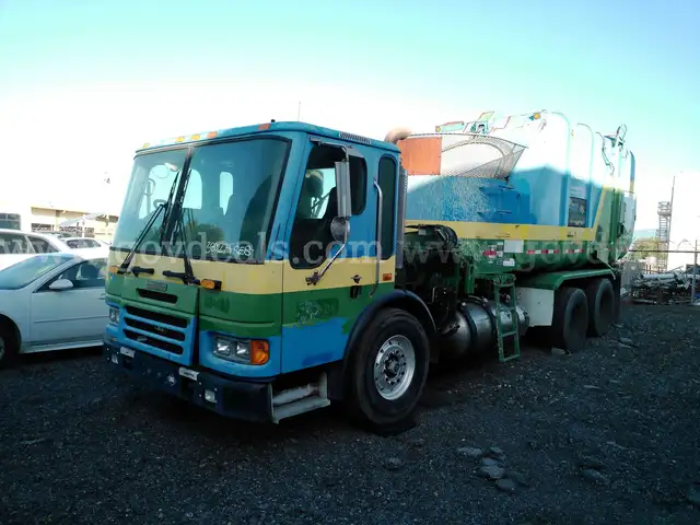 2009 Amer LaFrance Condor Refuse Truck