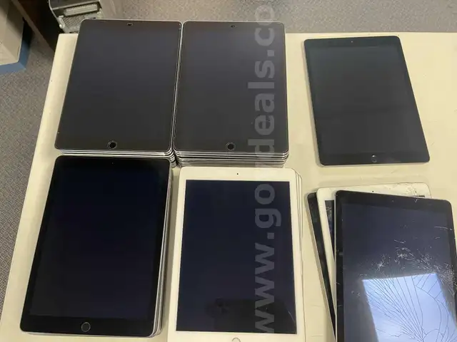 Lot of 40, Apple iPads - Mix of A1566 &#x26; A2270 - AS-IS-  Grade A Housing working unit and &#x2014; No Chargers &#x2014; MDM Locked