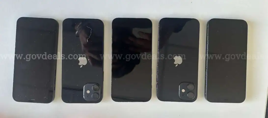 Apple iPhone 12 64GB Black – A/B Grade – Lot of 19 Units