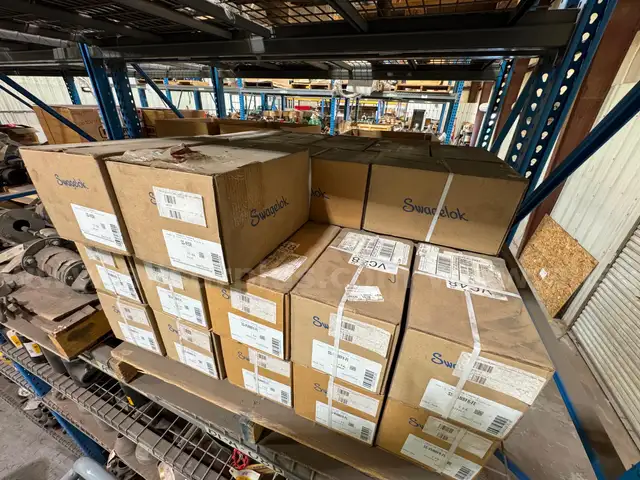 Tubing, Instrumentation, Valves, Manifolds, Fittings, Swagelok, Rosemount, 1 LOT