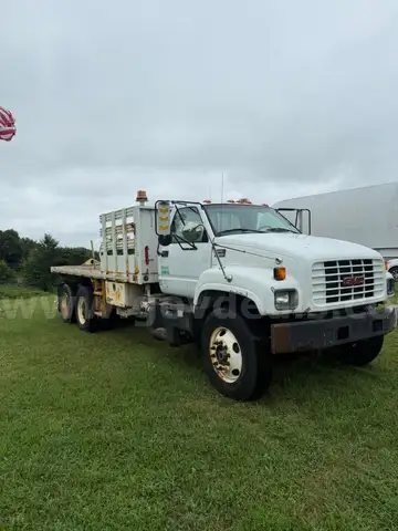 2002 GMC C8500 Flatbed Winch Truck