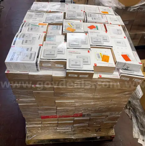 Lot of 450+ Honeywell Thermostats mixed models