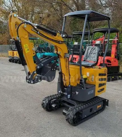 NEW MINI EXCAVATOR