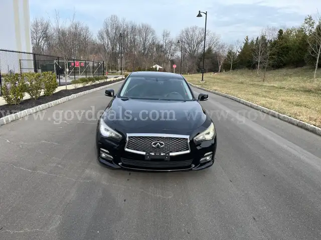 2015 Infiniti Q50 Premium