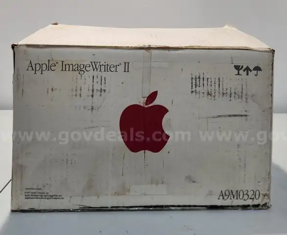 Vintage Apple ImageWriter II – Model A9M0320 – Original Box