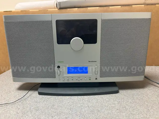 Brookstone CD Player with Radio