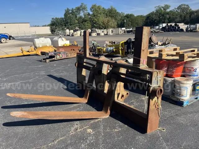 FORKS CASE 621D