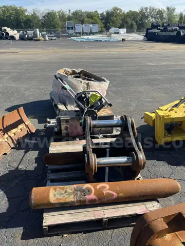 HAMMER, DISASSEMBLED WITH MOUNT CAT H140D S