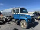 1996 Mack CS300P TANK TRUCK