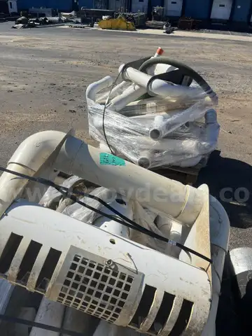EQUIPMENT IN BLUE CONNEX SKIMMERS