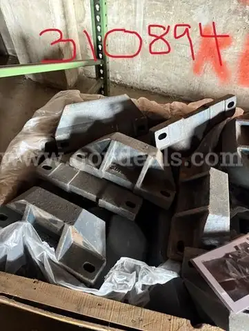 **NEW Shoe Moldboard w/o Carbon (Qty: 25)** PLOW PARTS