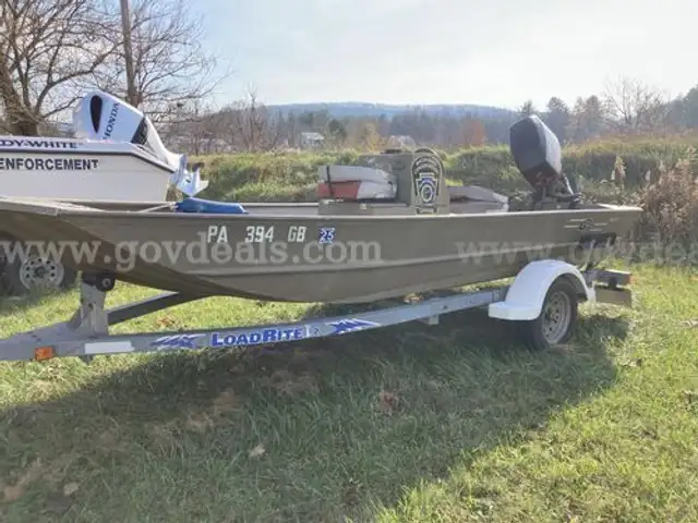 15&#x27; Jon Boat, Outboard Motor, Loadrite Trailer
